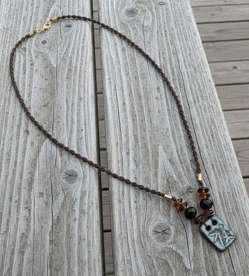 STONES & STRING: Spiral Sennit Tablet