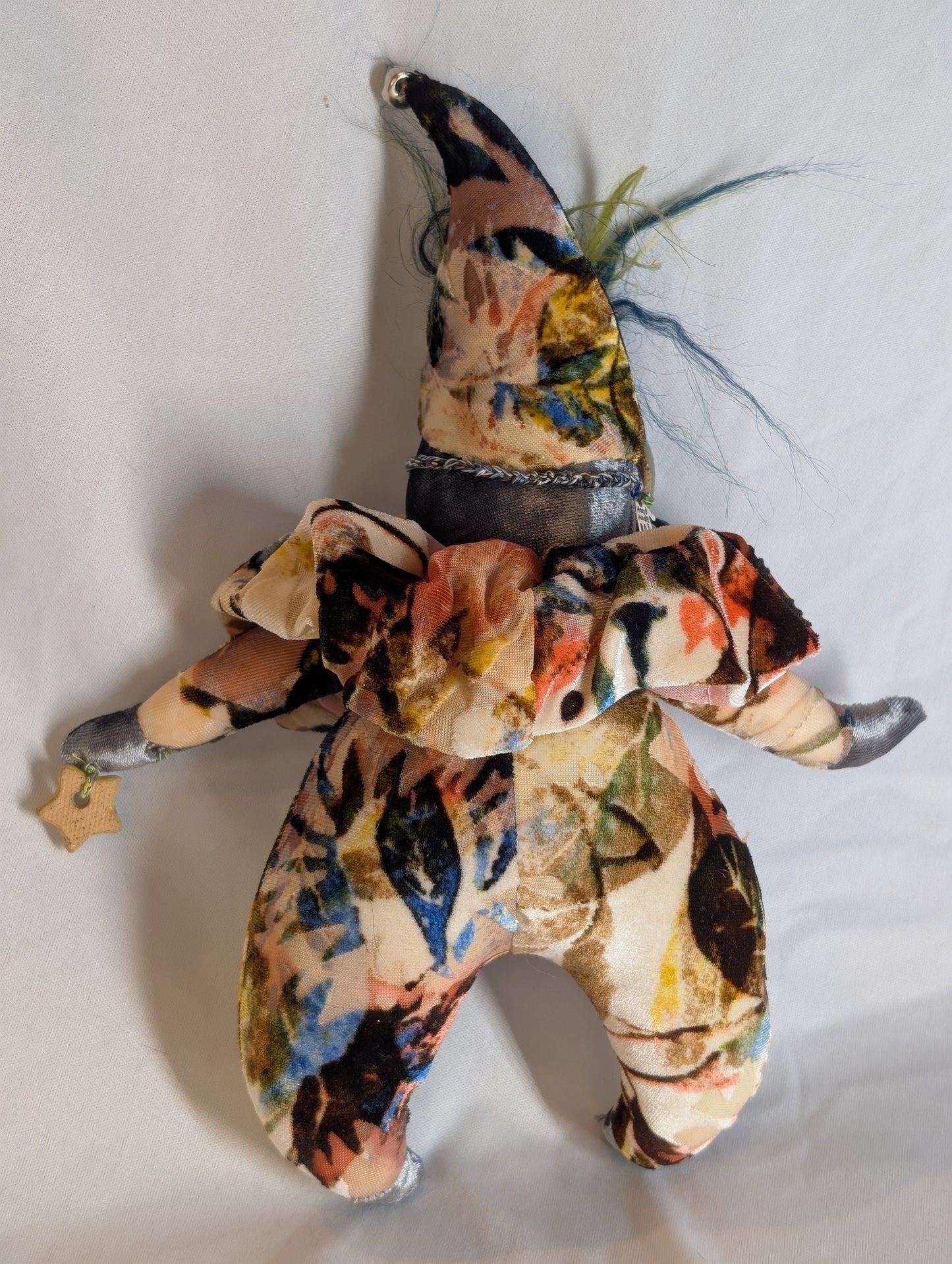 CELESTIAL BEING: PAPAGENA