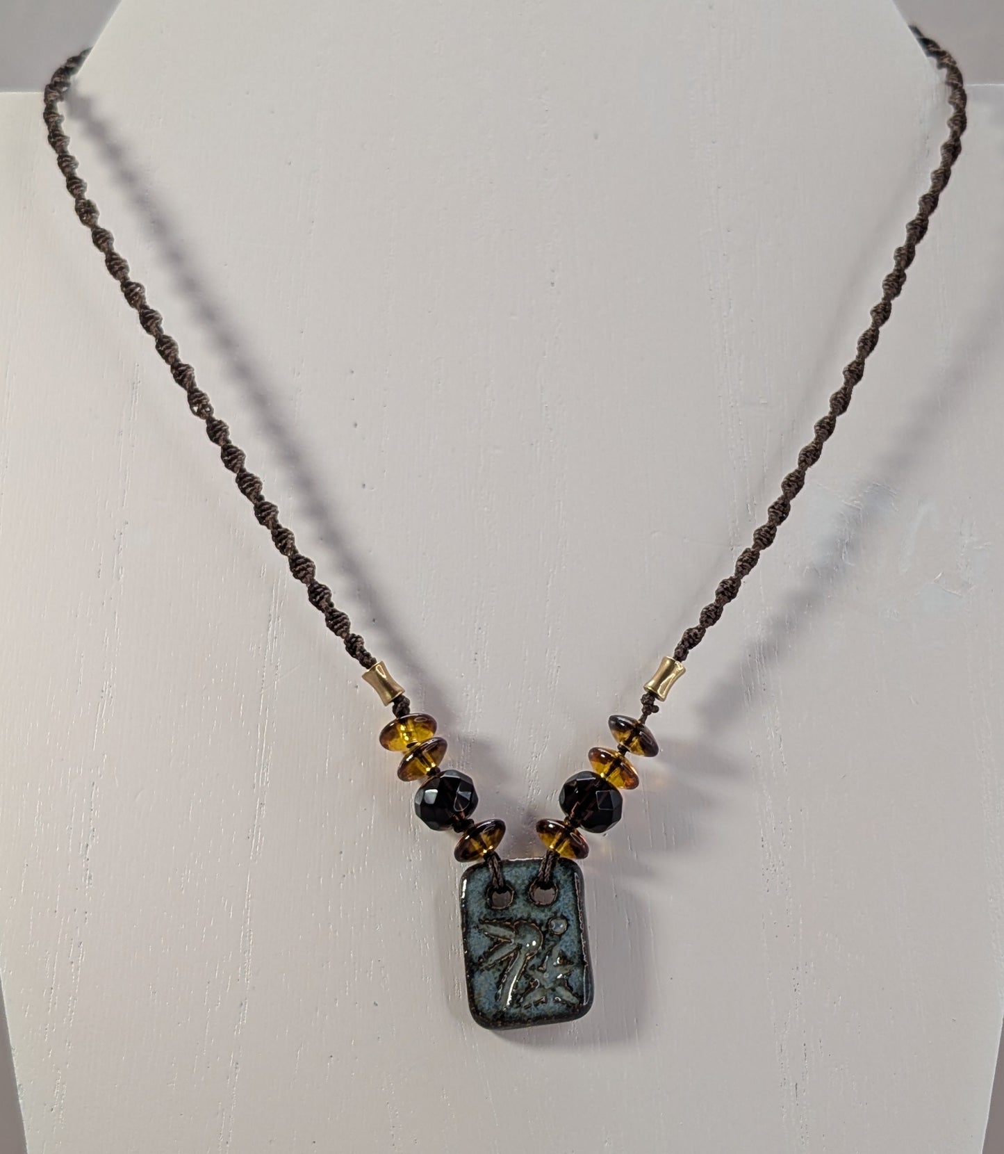 STONES & STRING: Spiral Sennit Tablet