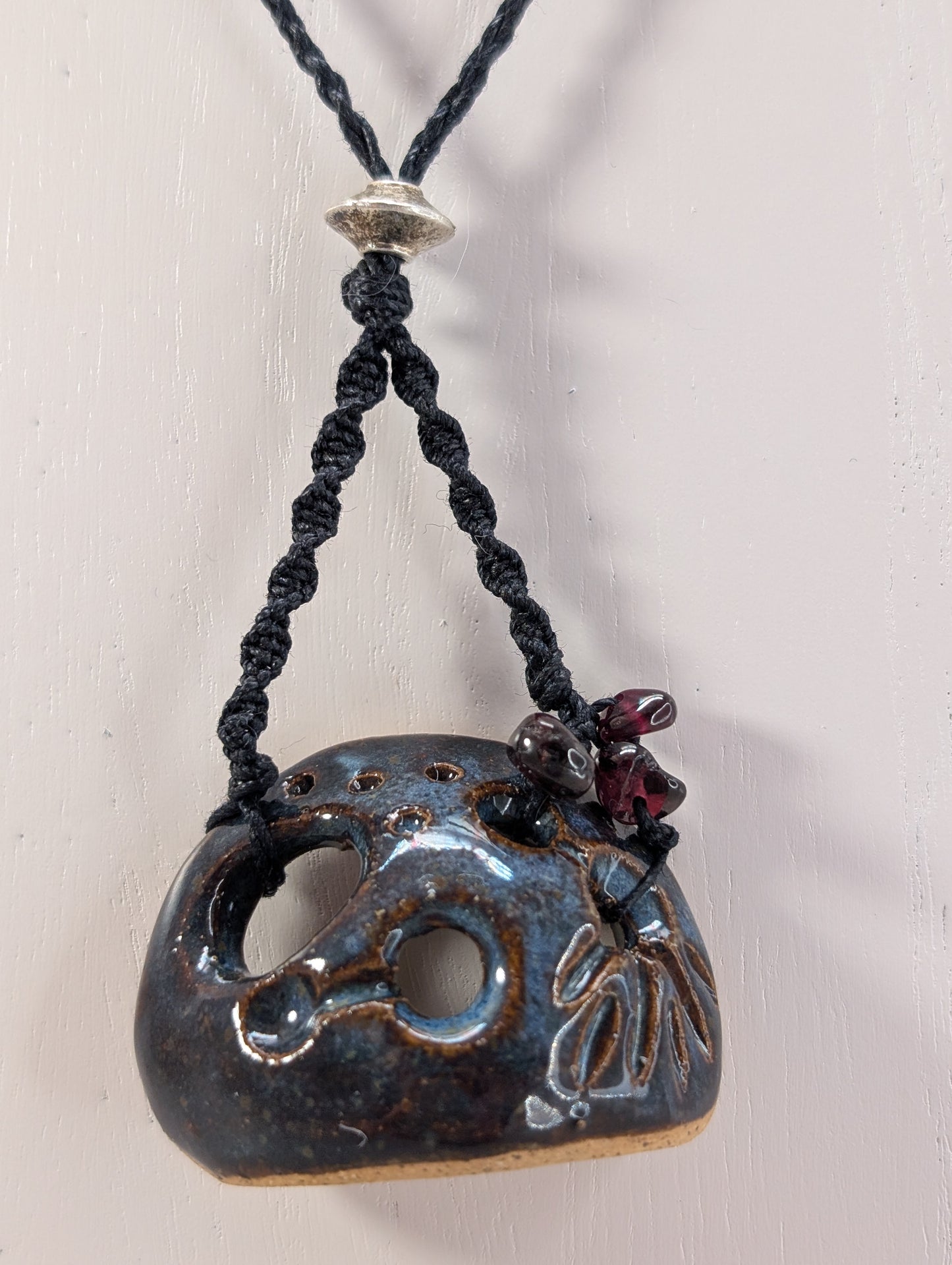 STONES & STRING: Cave Cluster