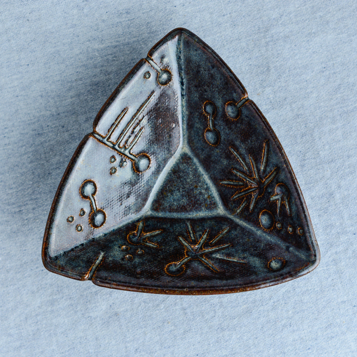 Triangle Dish