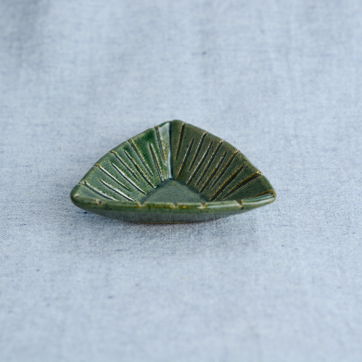 Triangle Dish